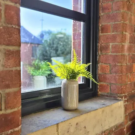 Apartment Chic Industrial Loft-style Apartment, Leeds (West Yorkshire)