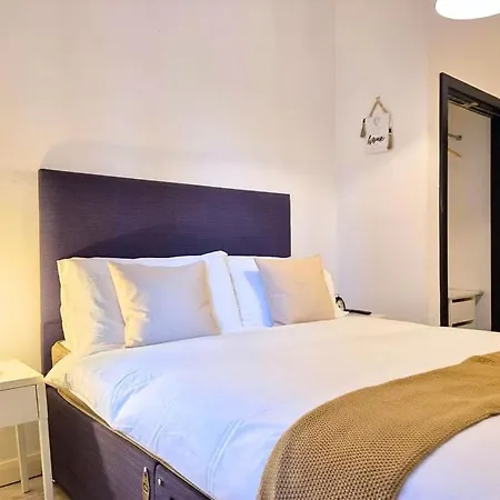 Chic Industrial Loft-style Apartment, * Leeds (West Yorkshire)